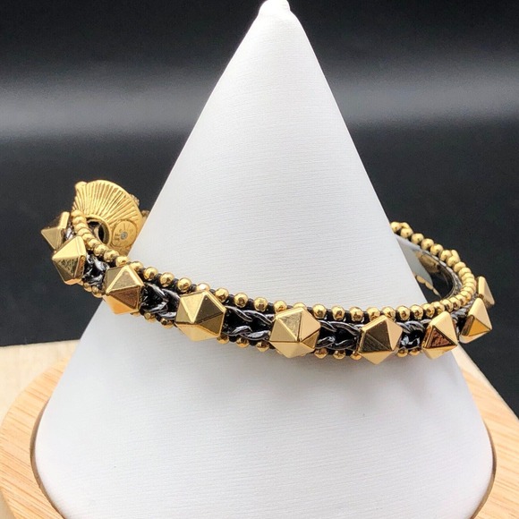 Stella & Dot Bracelet Artemis Double Lion Head Gunmetal Gold Tone Stud Cuff Rare - Picture 4 of 9